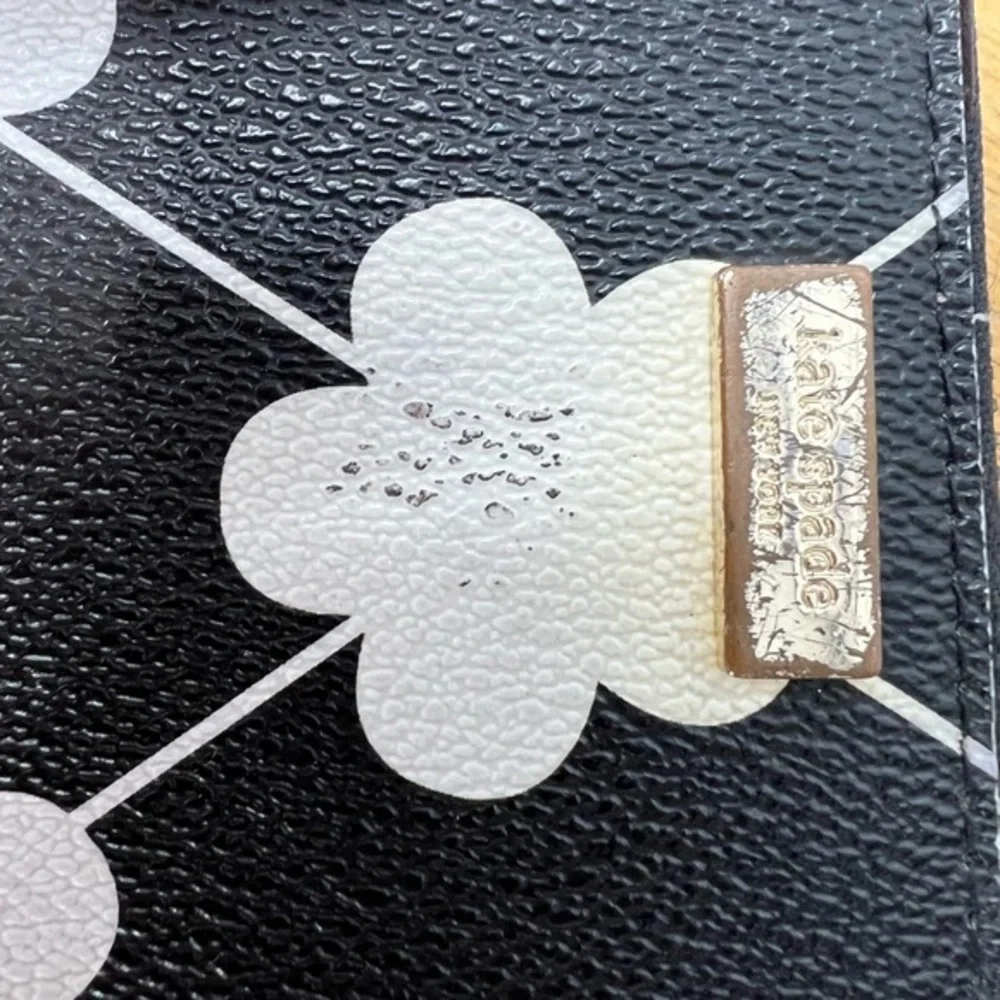 Kate Spade floral, vinyl/leather, trim wallet